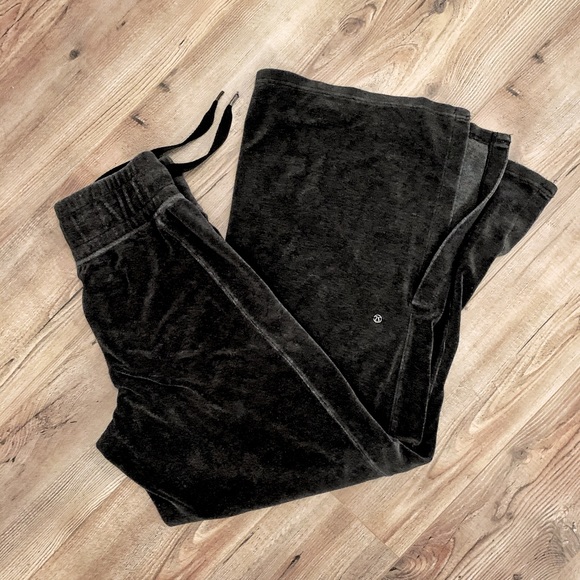 ❥Lululemon Morning Restore Pant Heathered Black - Picture 2 of 3